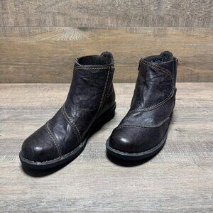Clarks Bendable Brown Leather Ankle Boots Women's Size 8